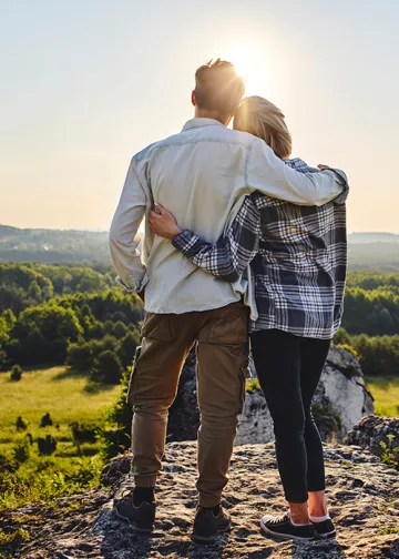  couple watching sunset
