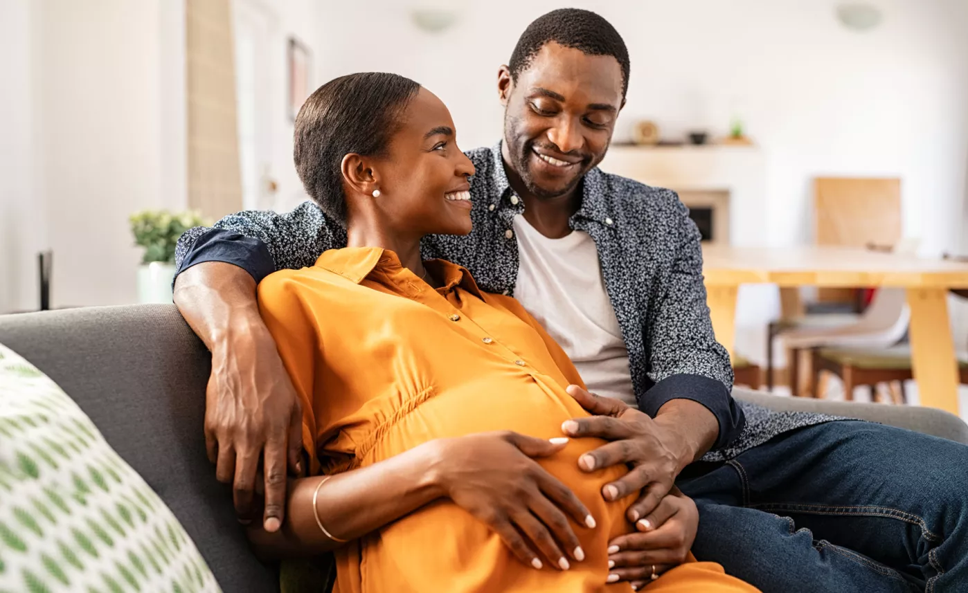  Couple feeling the baby
